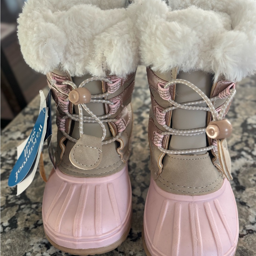 Khombu Pink and Tan Boots with Faux Fur Little Girls Size 9 NWT